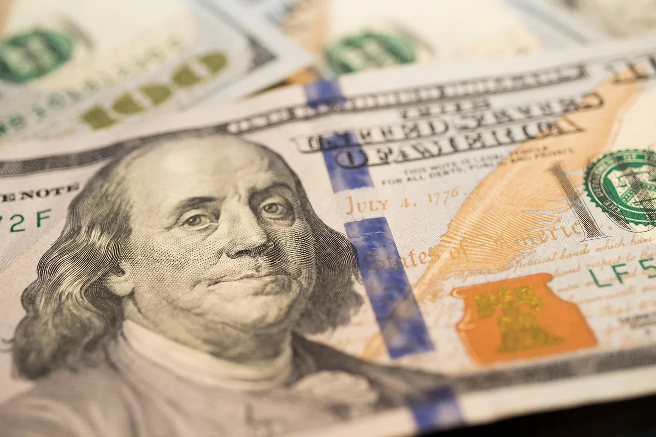 dollar, dollars, money, hundred, 100, bill, currency, united states, us, economy, banknote, bank, finance, cash, benjamin franklin, franklin, benjamin franklin, benjamin franklin, benjamin franklin, benjamin franklin, benjamin franklin. After a scam, stop the payment before saving messages or reporting